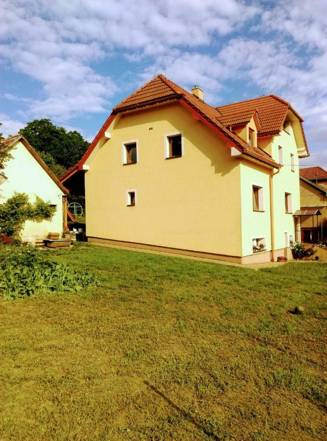 Apartman Pod Kalvariou - Rodinny Dom Banská Štiavnica Eksteriør bilde